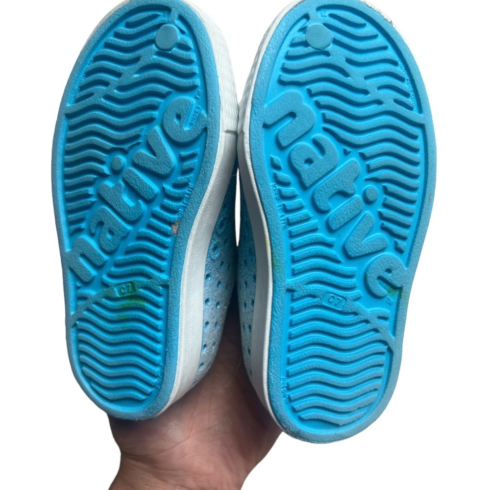 Native Size 7 - Picture 2 of 3